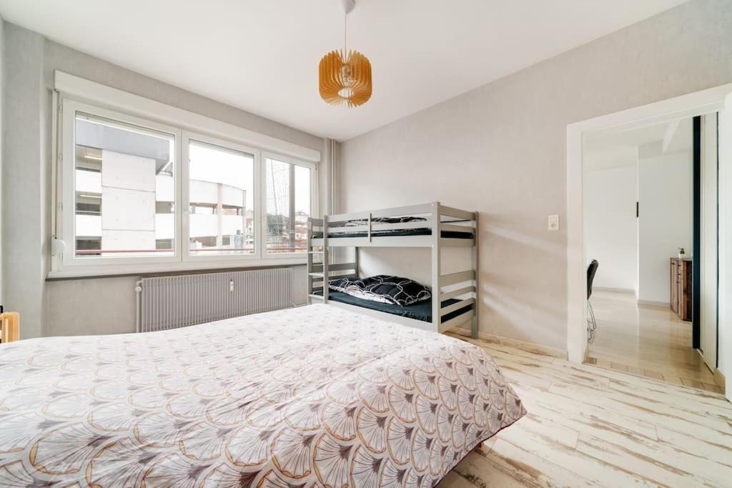 Superbe Appartement A Une Minute A Pied De La Gare Épinal Екстериор снимка