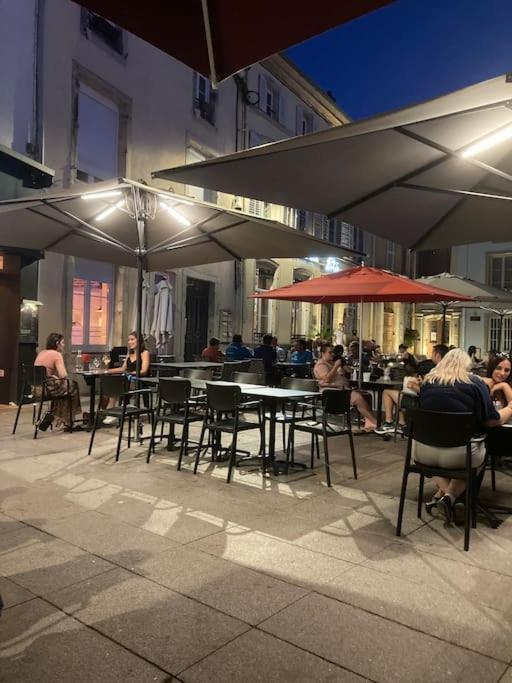 Superbe Appartement A Une Minute A Pied De La Gare Épinal Екстериор снимка