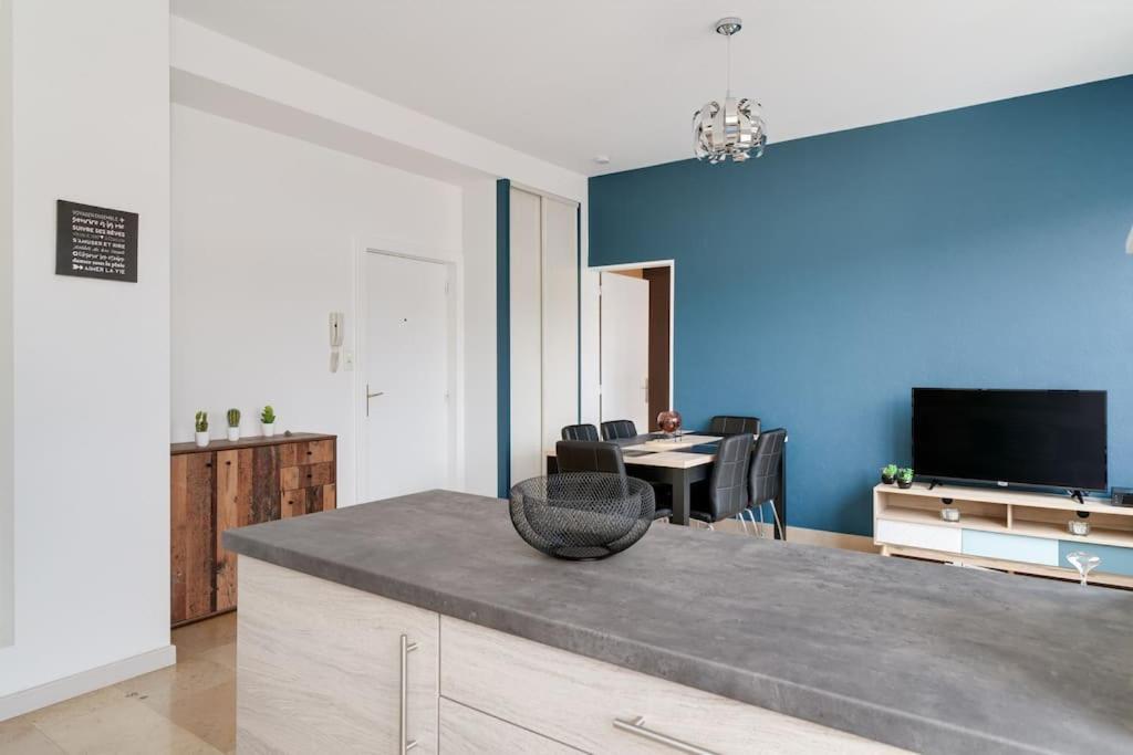 Superbe Appartement A Une Minute A Pied De La Gare Épinal Екстериор снимка